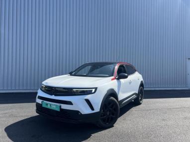 Voir le détail de l'offre de cette OPEL Mokka 1.2 Turbo 100ch GS de 2023 en vente à partir de 196.39 €  / mois