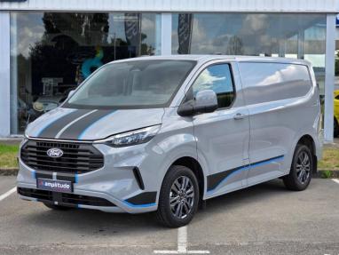 Voir le détail de l'offre de cette FORD Transit Custom Fg 280 L1H1 2.0 EcoBlue 136ch Limited BVA8 de 2024 en vente à partir de 356.52 €  / mois