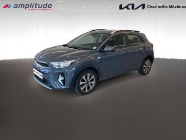 Voir le détail de l'offre de cette KIA Stonic 1.0 T-GDi 100ch MHEV Active iBVM6 de 2021 en vente à partir de 14 999 € 