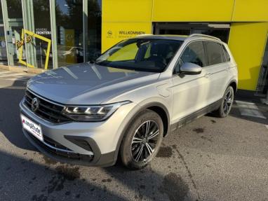 Voir le détail de l'offre de cette VOLKSWAGEN Tiguan 1.4 eHybrid 245ch Life Business DSG6 de 2021 en vente à partir de 302.64 €  / mois