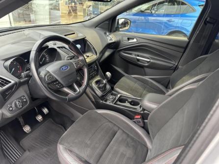 FORD Kuga 1.5 TDCi 120ch Stop&Start ST-Line 4x2 Euro6.2 à vendre à Auxerre - Image n°10